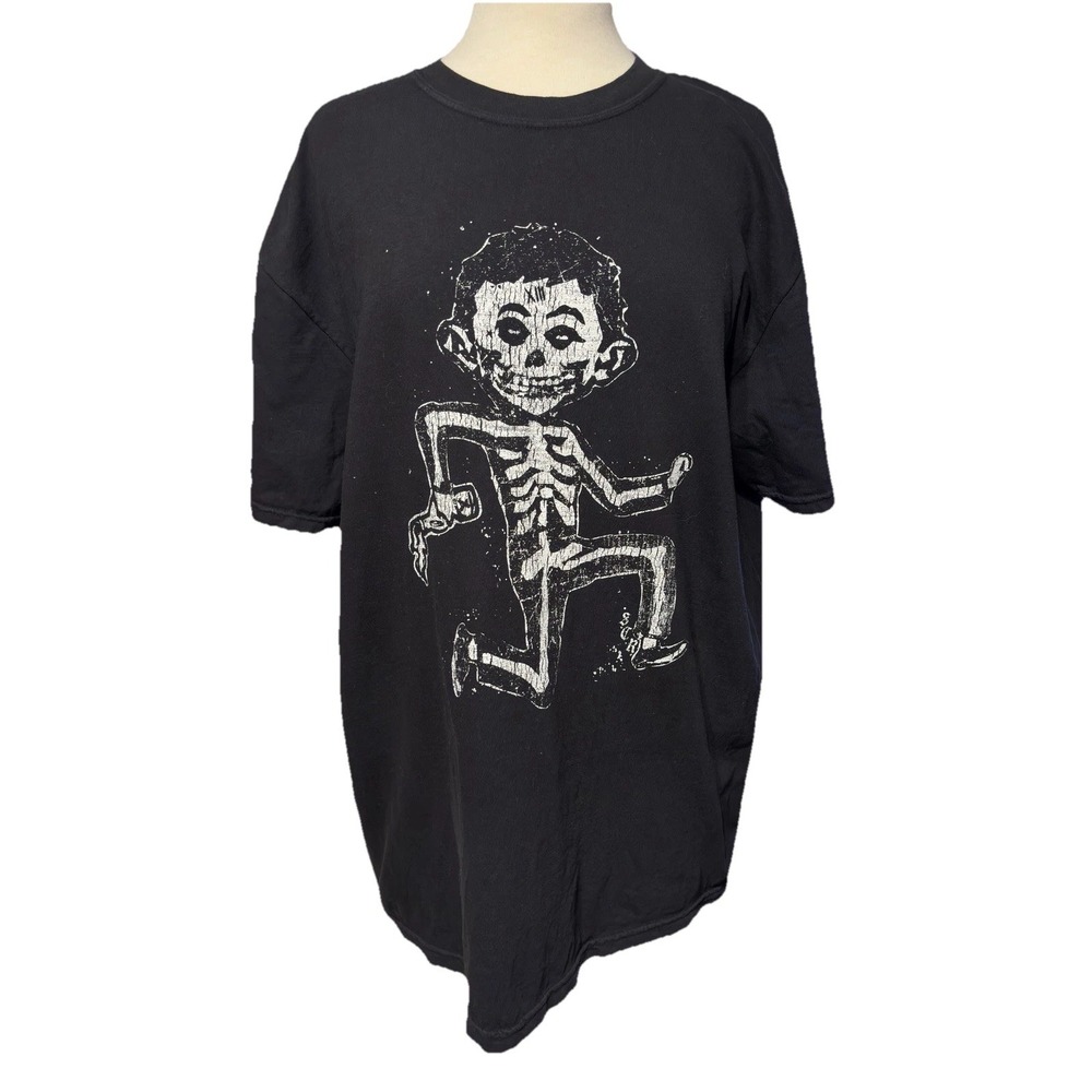Sun City Rags Lucky 13 Skeleton Man Black T shirt Size XL Short Sleeve Made USA